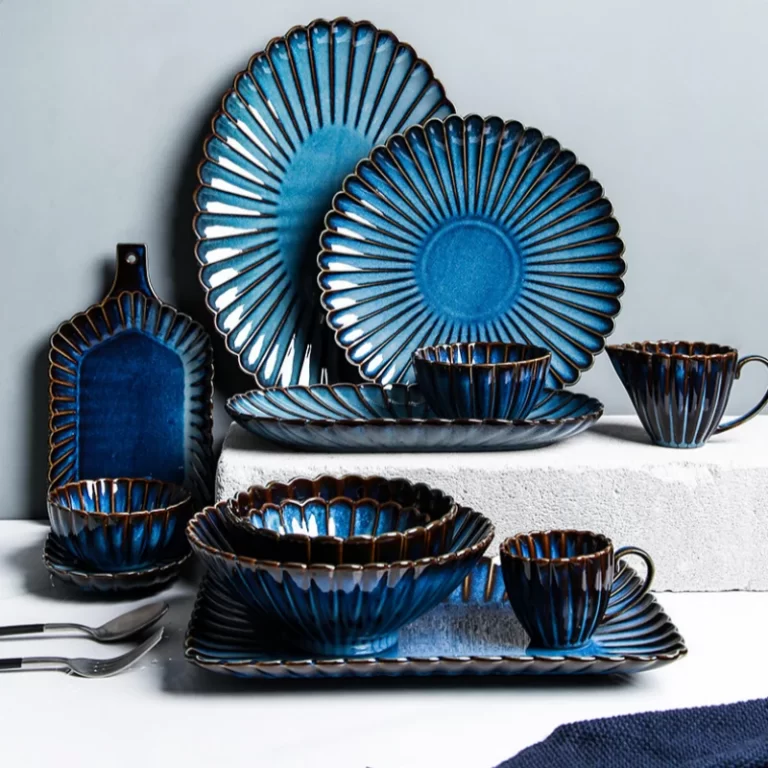 conjunto-de-jantar-azul-por-grossista-pratos-e-taças-de-cerâmica-com-esmalte-reativo-1